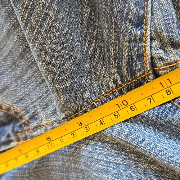 Gloria Vanderbilt - Picture 7 of 9